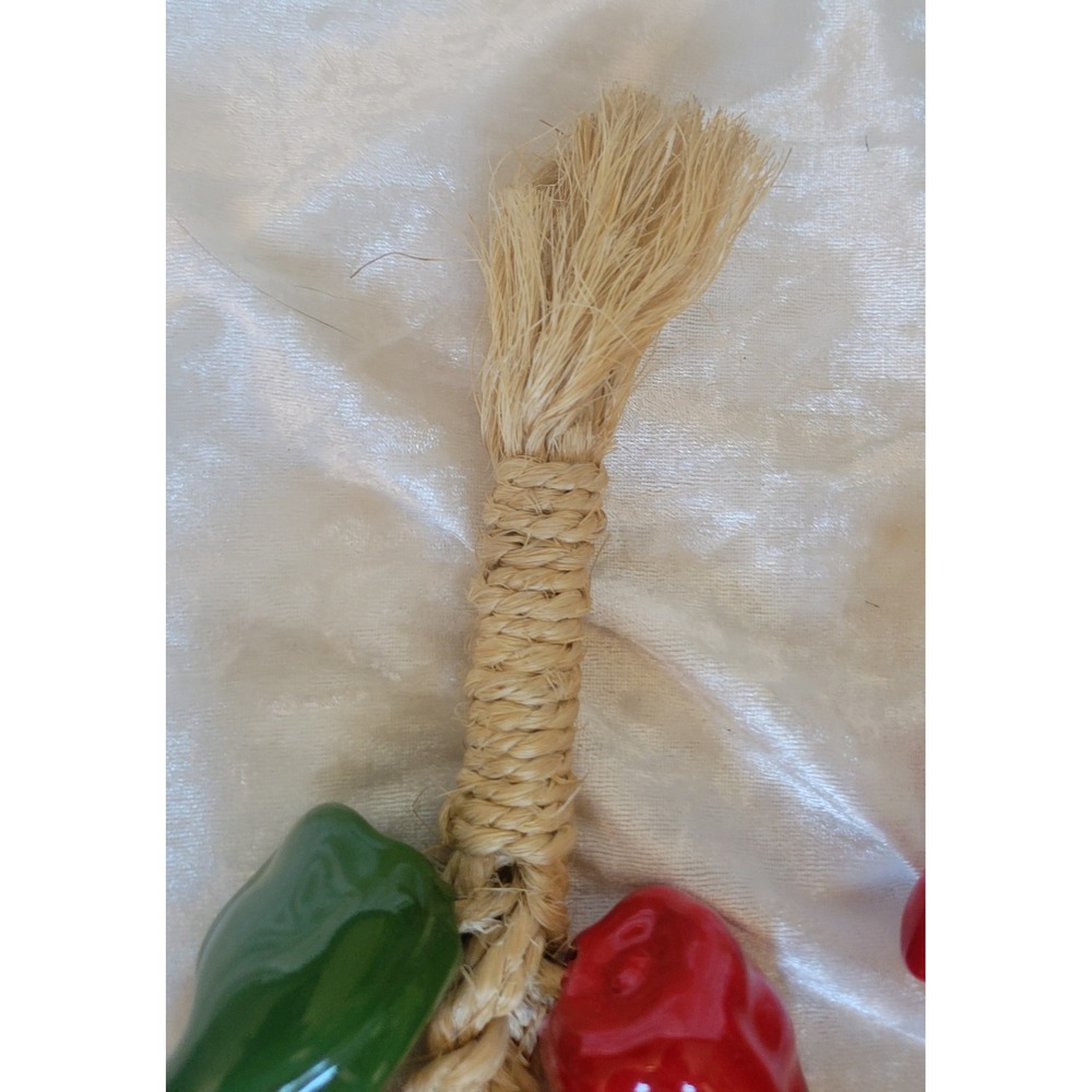 Vtg Ceramic Chili Pepper Ristra Set Jute Rope Red Green Southwestern Kitchen 13" - Picture 4 of 6